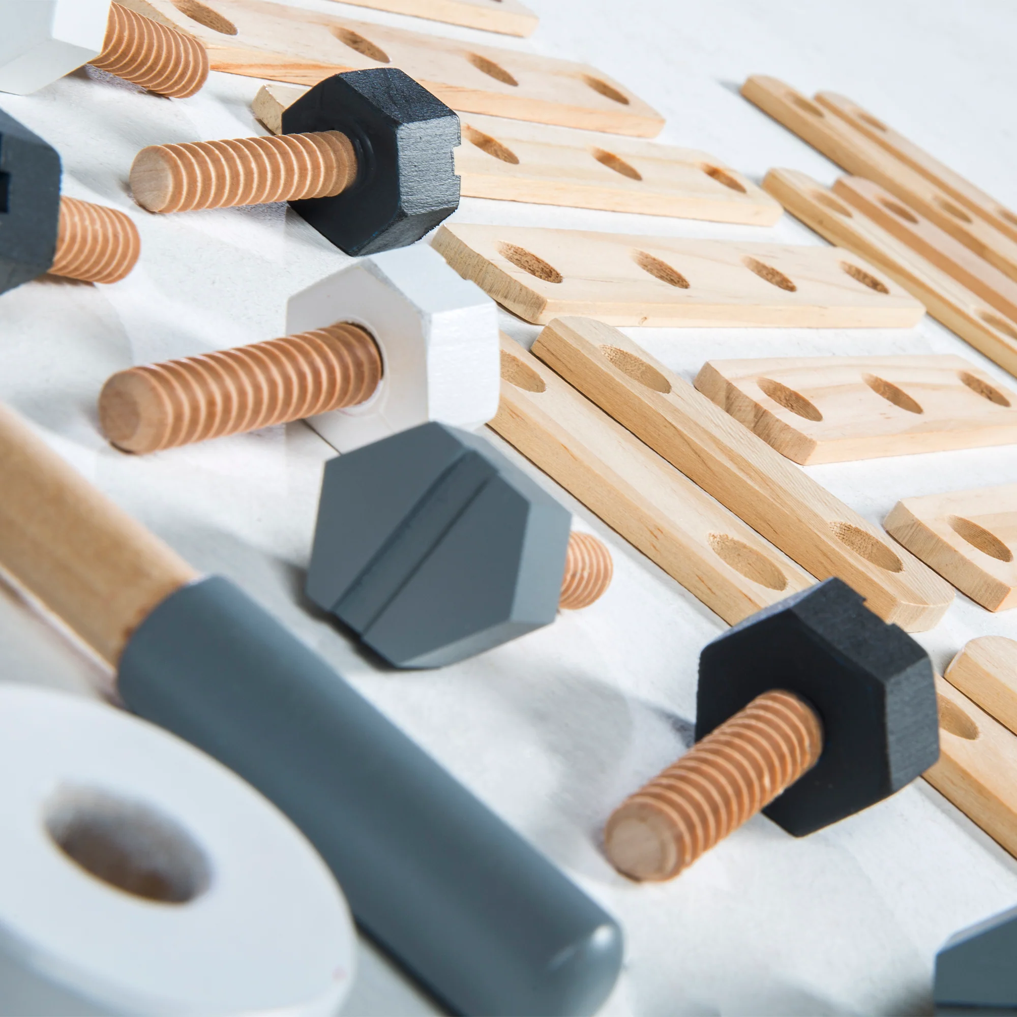 Holzbaukasten für Kinder, Baukasten-Set 48-tlg, Holz-Werkzeugkiste, Spielzeug ab 3 Jahren - Image 18
